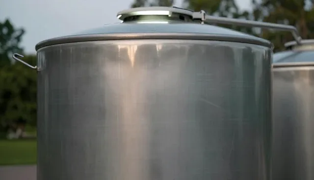 不锈钢水箱批量加工定制的常见问题与解决方案